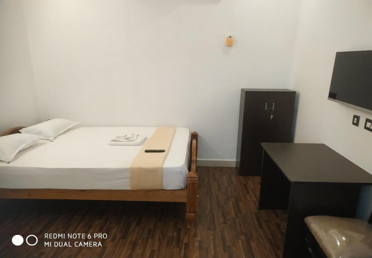 Bluemoon Homestay Пондичерри Экстерьер фото