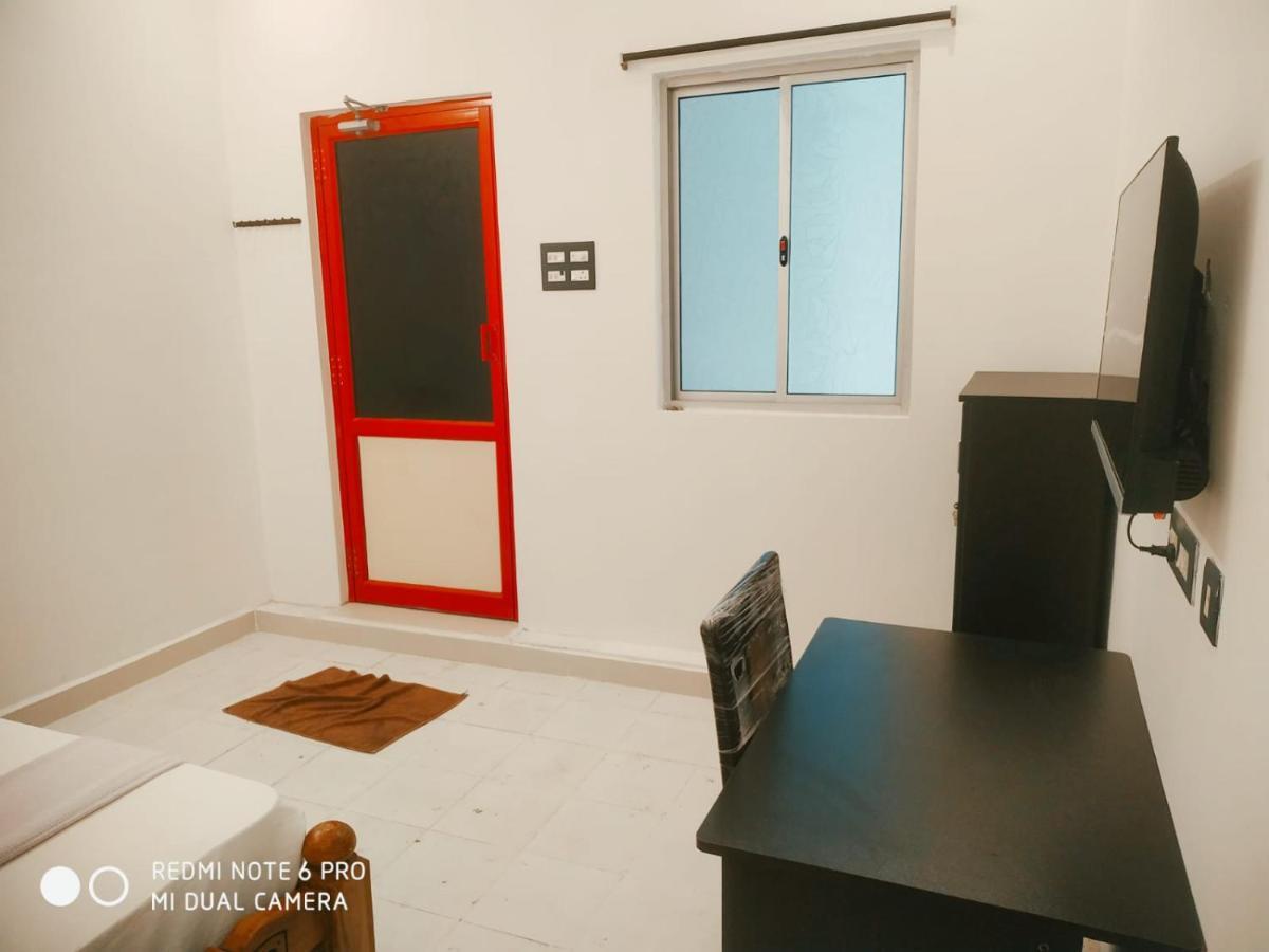 Bluemoon Homestay Пондичерри Экстерьер фото